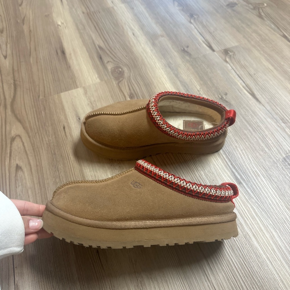 Tasman Ugg Kids size 2 adult size 5